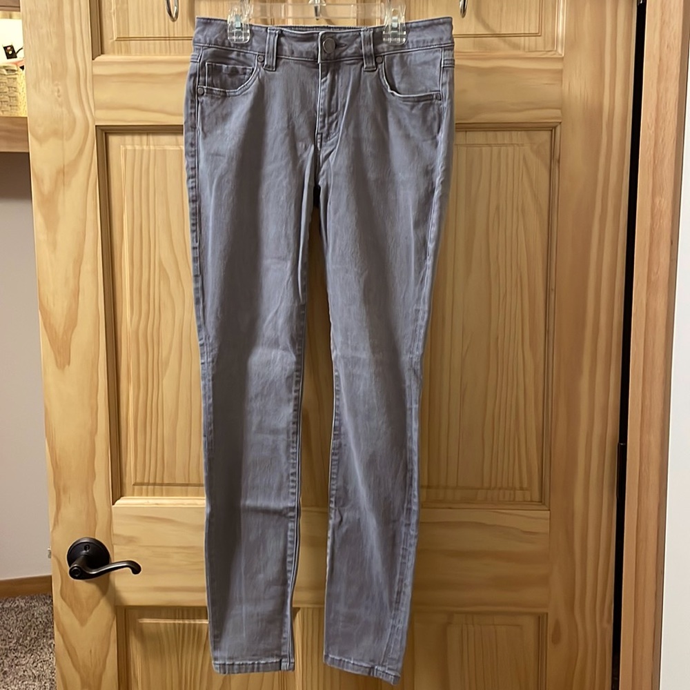 Cabi high rise gray skinny jeans - 4